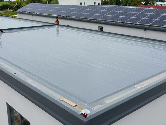 Flachdach vs. Schrägdach: Sanierungsunterschiede, Kosten und beste Lösungen 2026